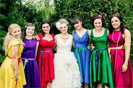 Damas de diferente tono - 3