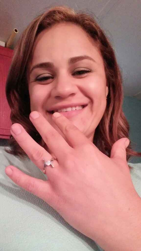 Mi anillo de compromiso... solo me lo medí - 3