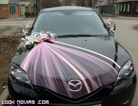 Decoración del coche de bodas: color morado 2