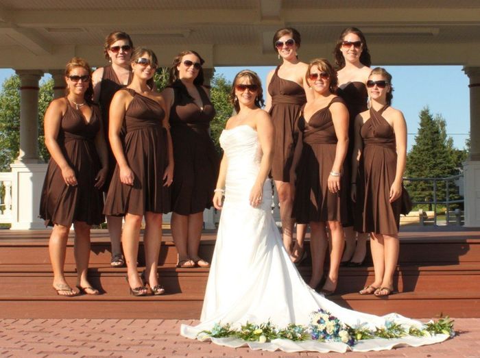 Vestidos para las damas en color bronce 12