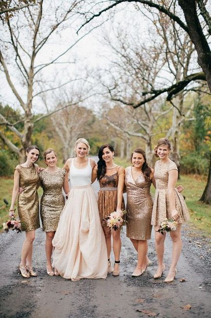 Vestidos para las damas en color bronce 16