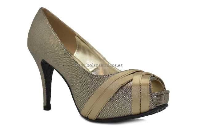 Zapatos color bronce para el gran día. 8