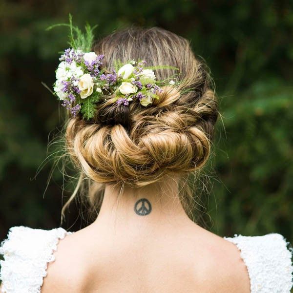 Peinados con flores para la boda 1