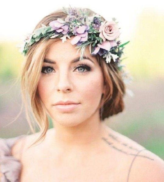 Peinados con flores para la boda 26