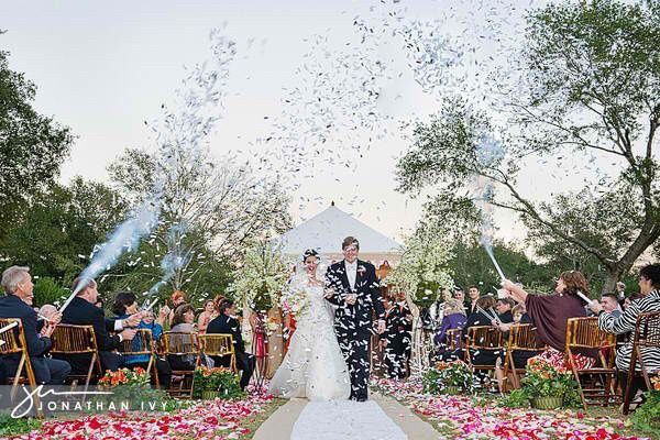 Que utilizar para la salida de novia de la iglesia 56