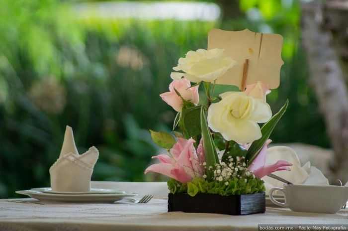 ¿Alguna sugerencia para centros de mesa económicos? 17