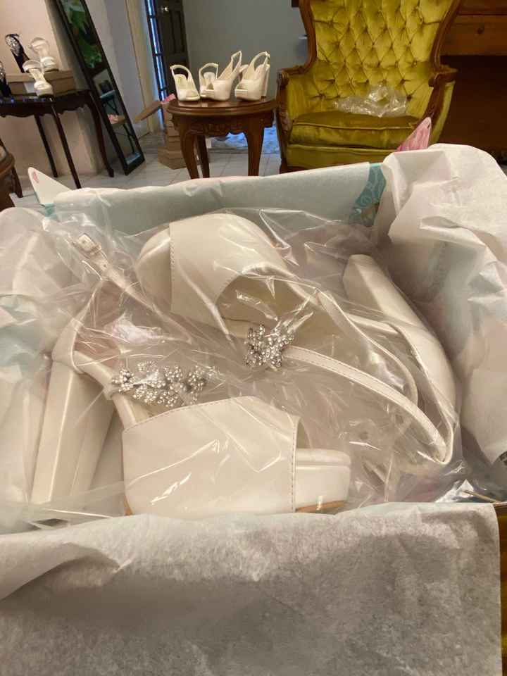 Mis zapatos de Rodrigo Hernández 😍💜 - 1