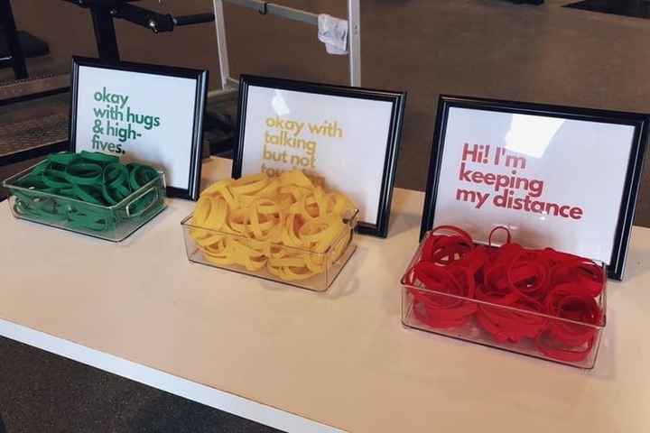 Brazaletes de control para la fiesta? - 1