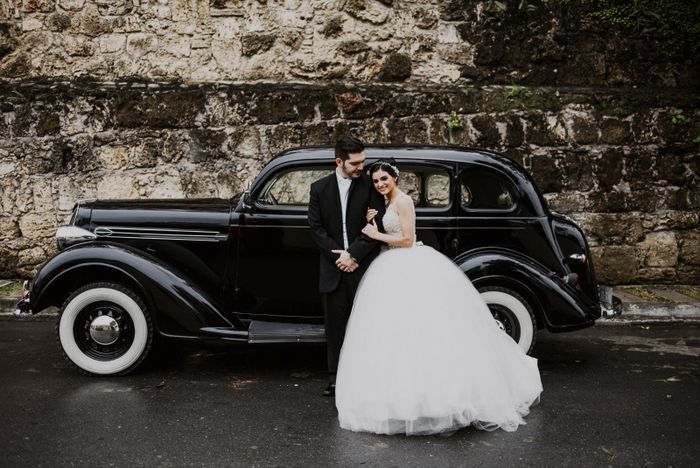 Coche clásico en ¿plata o negro? 👀💗 2