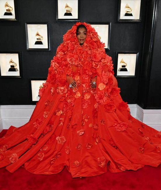 La alfombra roja de los Grammys ¿Cuál fue tu look favorito? ✨ - 12