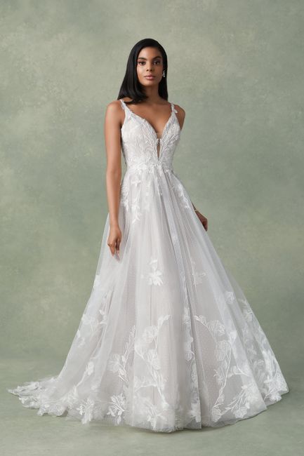 ¿Qué vestido usarías en una boda de primavera? 2