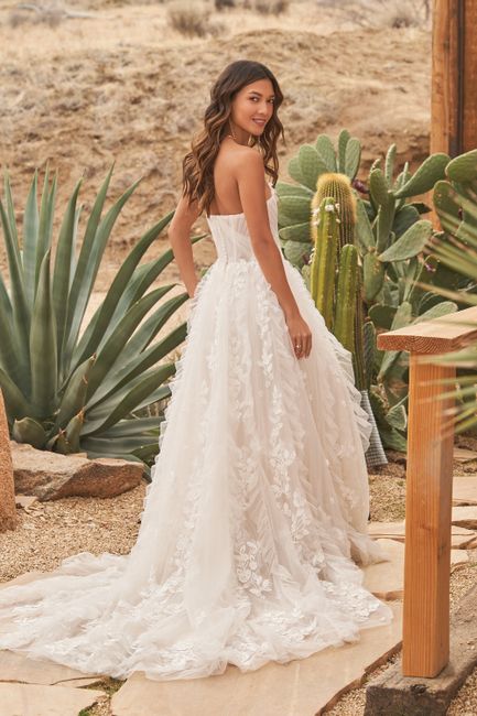 Top 5 de vestidos fav de la comu 2023 3
