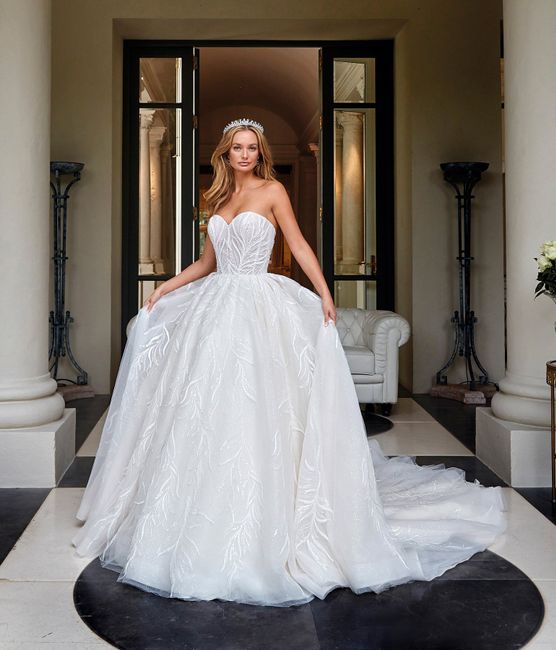 Top 5 de vestidos fav de la comu 2023 5
