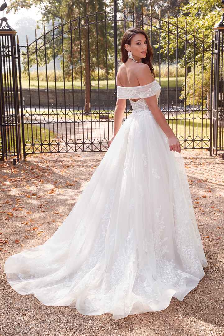 Escoge el tocado ideal para este vestido 👗 - 2