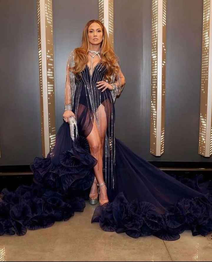 La alfombra roja de los Grammys ¿Cuál fue tu look favorito? ✨ - 2