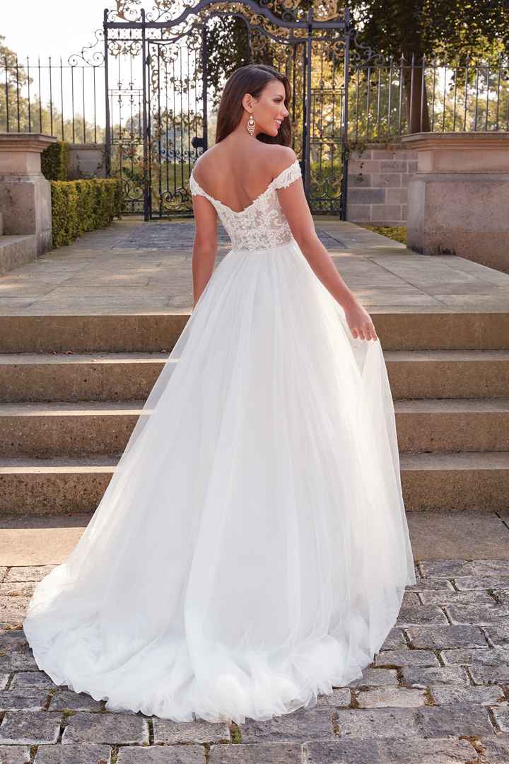 ¿Qué ramo le queda mejor a este vestido? 💐 - 2