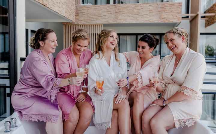 5 maneras de pedir que sean tus damas de honor - 5