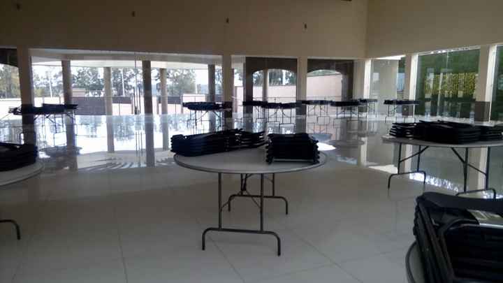 el salon un dia antes