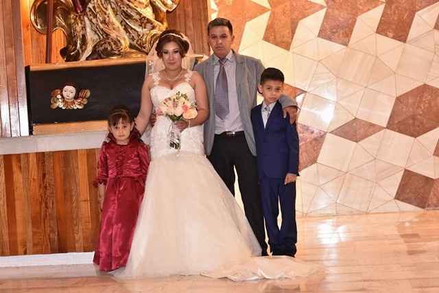 AQUI CON NUESTROS SOBRINOS A MI RAMO