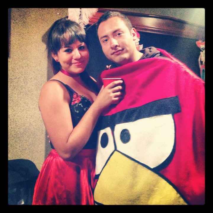 Sube una foto más antigua con tu pareja - 1