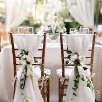 Les dejo una idea para decorar las sillas de los novios!