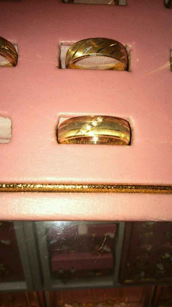 Ayuda chicas no podemos elejir las argollas son tan parecidas - 1