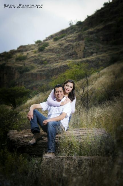 Fotos con su prometido.. - 1