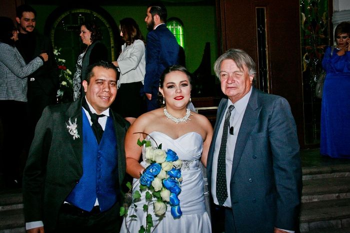 Compartiendo fotos con papá!! - 1