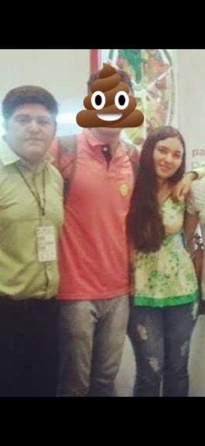 Melissa reta a la comunidad a subir la primera foto que se tomaron con su pareja. 1