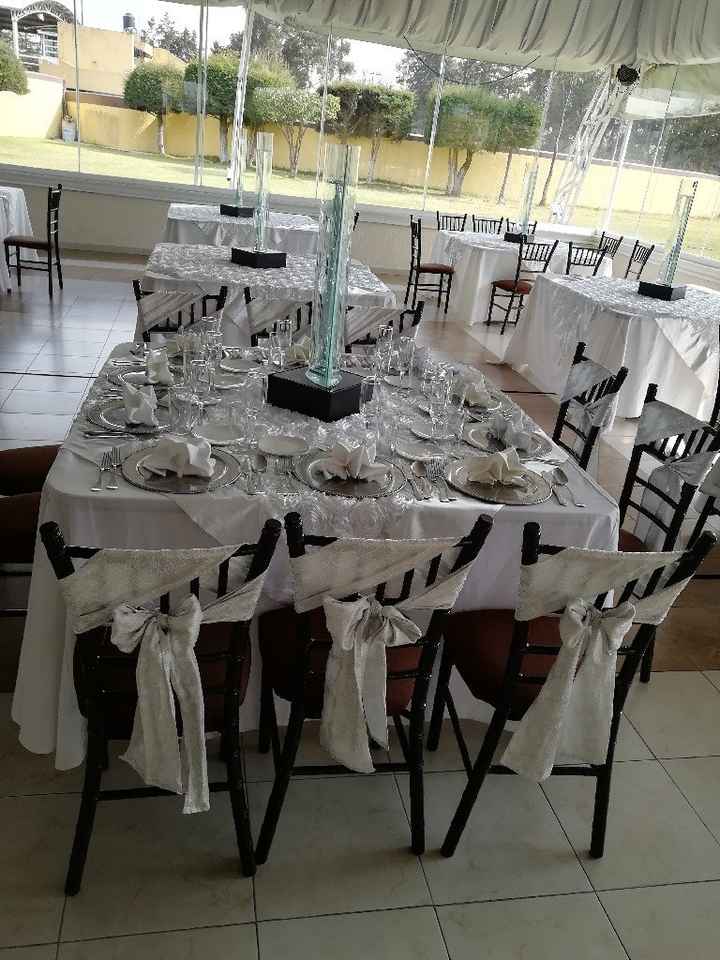  Montaje de mesas - 1