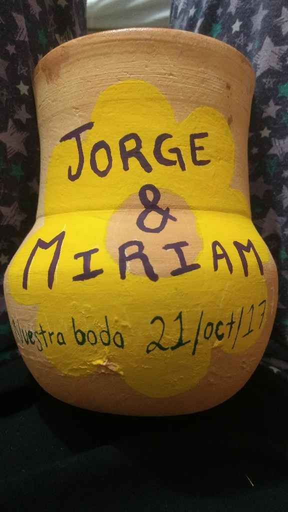 Jarritos de barro como centros de mesa - 1