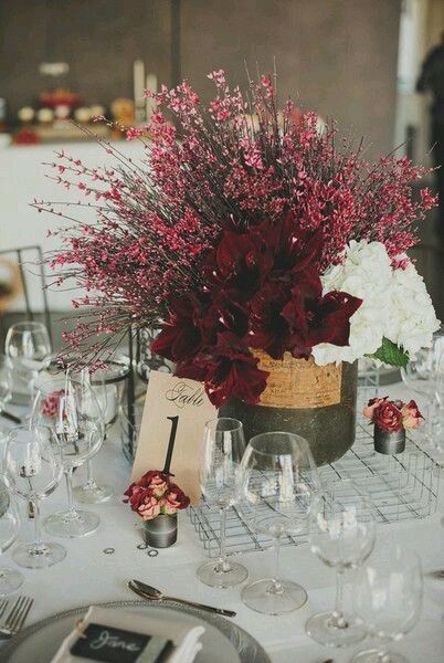 Centros de mesa con tonos marsala - 9