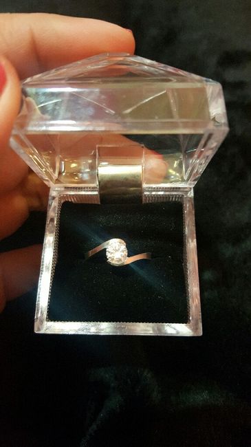 Presuman sus anillos de compromiso nenas! - 1