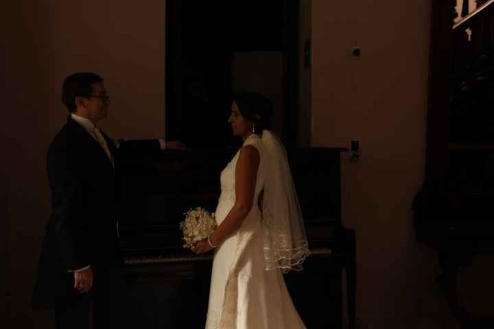 Junto al piano
