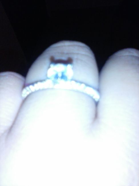 Presuman su anillo de compromiso!! - 2