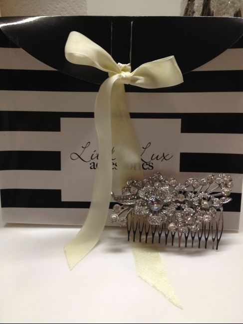 Tocado de cristal para cabello*