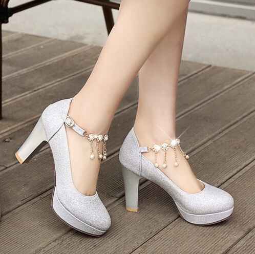 10 Ideas de zapatos con pedrerías para la novia - 1