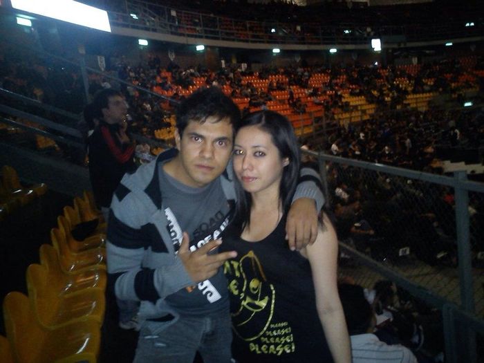 Presuman a sus futuros Maridos  - 2