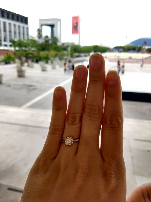 Anillo de compromiso. - 1