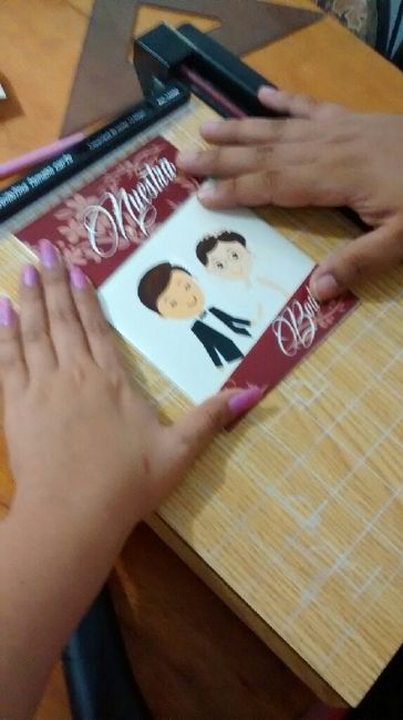 Chambeando con las invitaciones. - 4