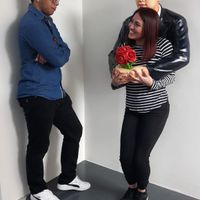 Karen reta a los novios de la comu a subir una foto divertida juntos!!! Platiquen un poquito sobre s