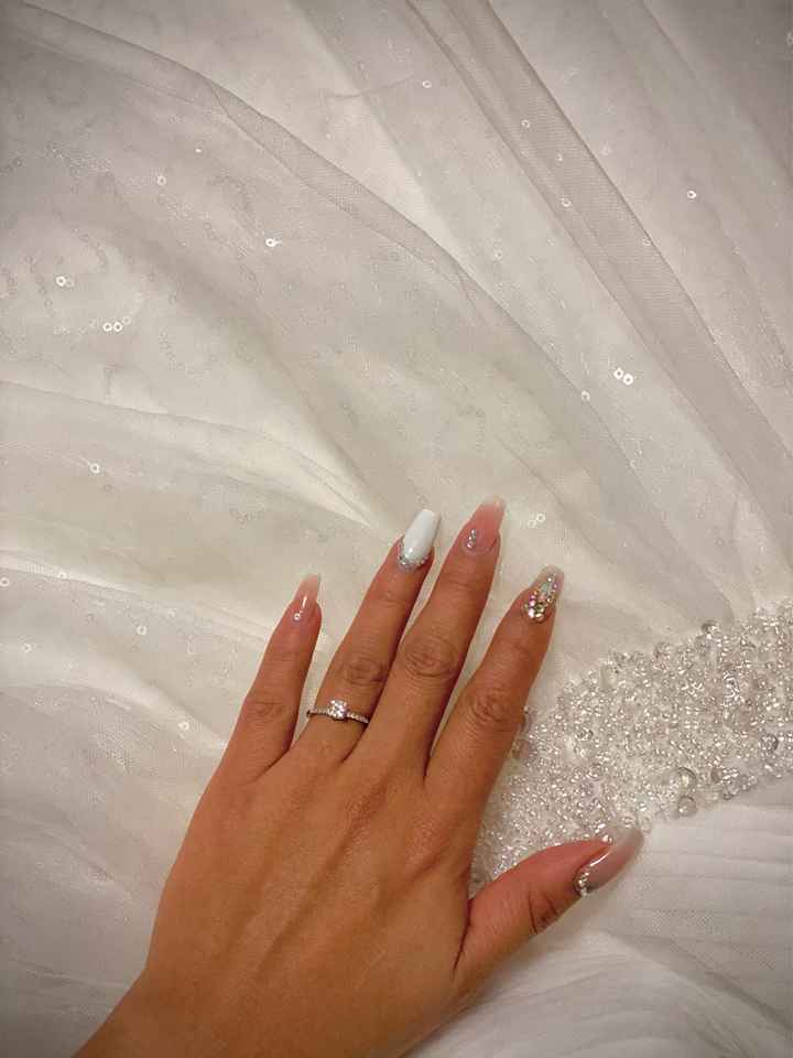 Mi anillo de compromiso, Nallely - 1