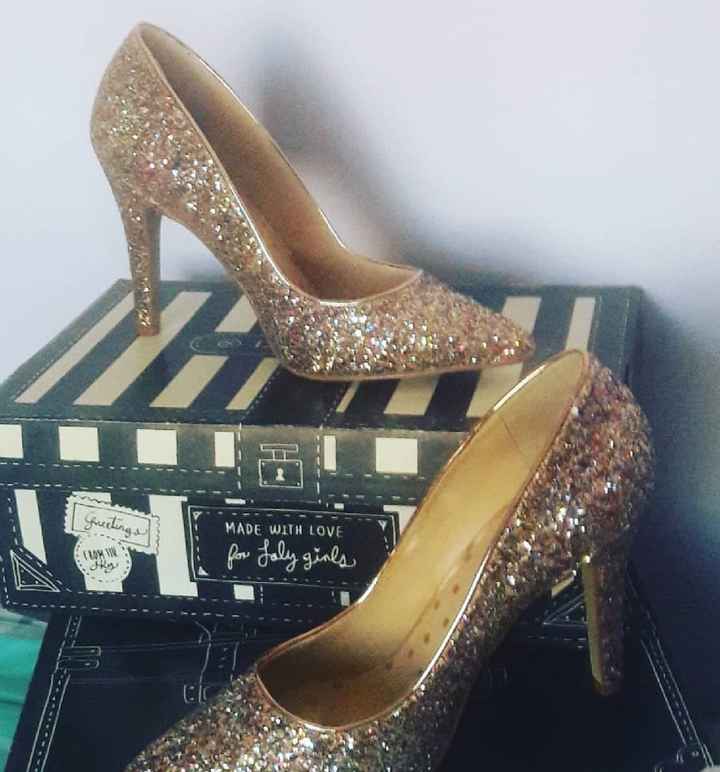 Comparte tus zapatos - 2