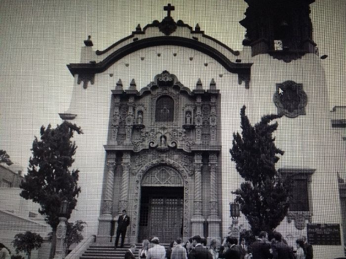  Buscando iglesia - 1