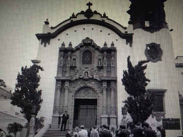  Buscando iglesia - 1