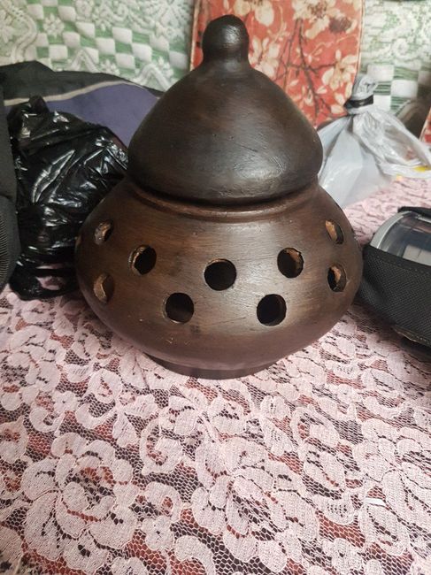 son faroles de barro ahí todavía no están terminados aun 