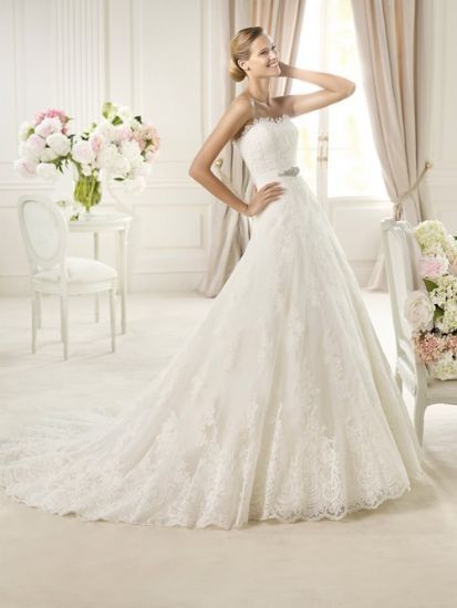 Tocado para vestido de encaje