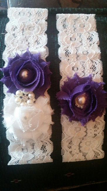 Sara: me presento,  mi boda será estilo vintage, hemos escogido dos tonos de morado y dos tonos de r