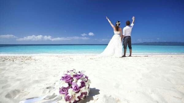 Que color elegirían para una boda de playa - 3