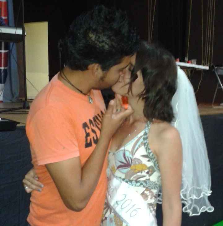 Nosotros practicando para la boda real :$